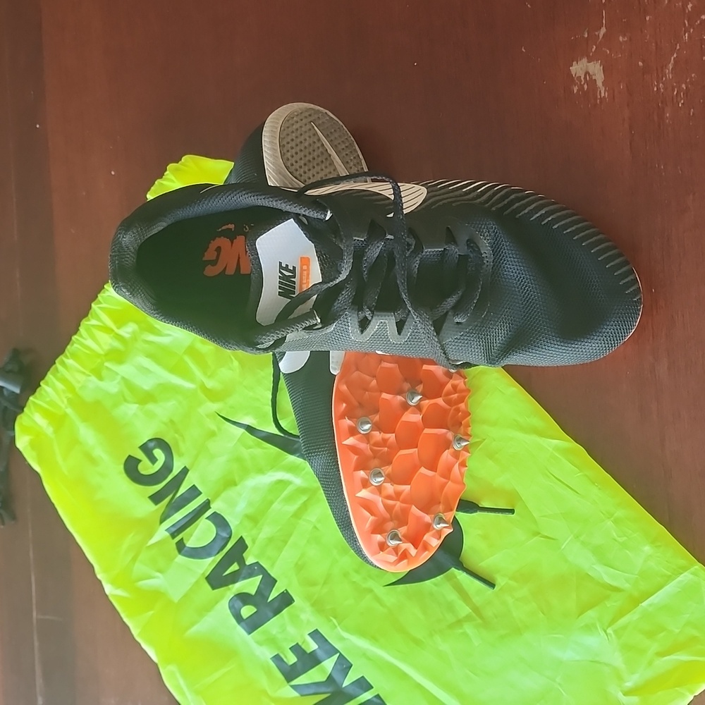 Nike track shoes - women's size 7 *used*